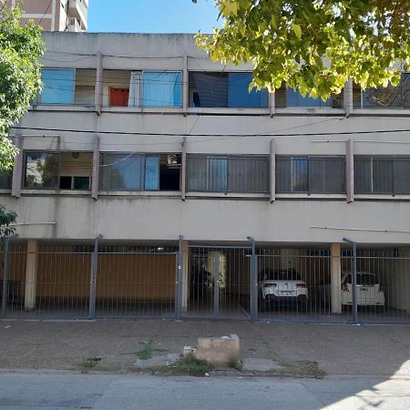 Oteiza Alojamiento Temporario En Resistencia A 150 Mts Peatonal エクステリア 写真